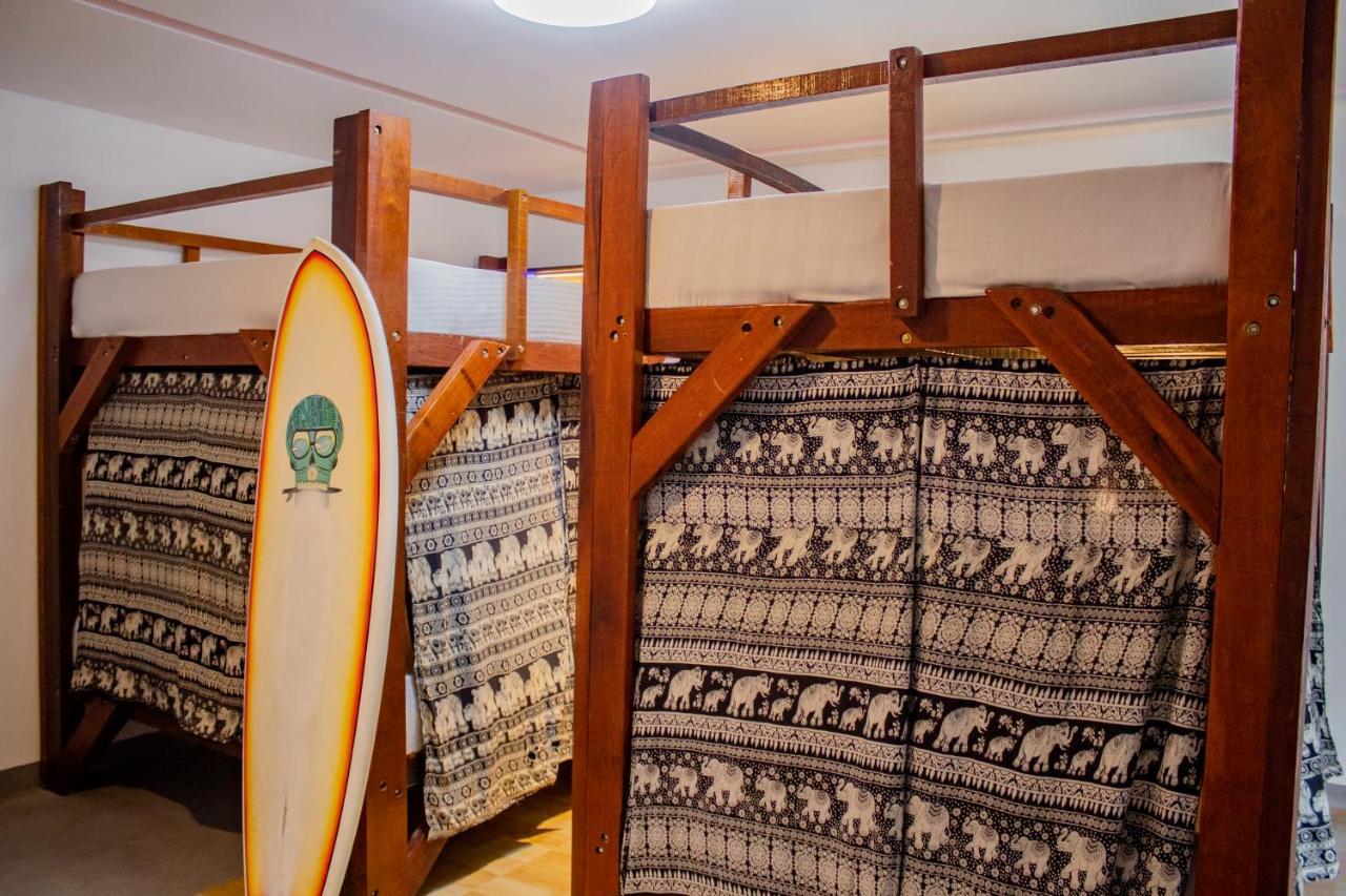 Surf & Party Weligamaホステル エクステリア 写真