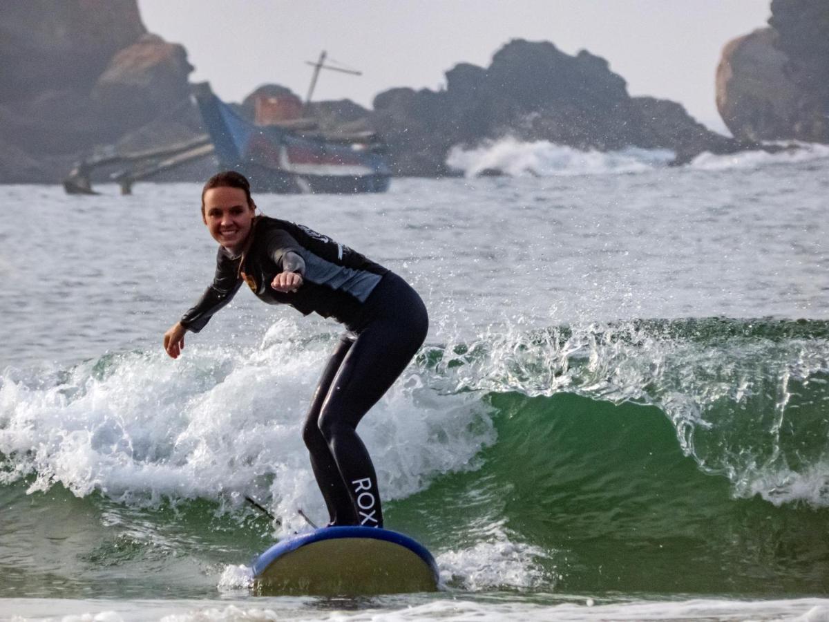 Surf & Party Weligamaホステル エクステリア 写真