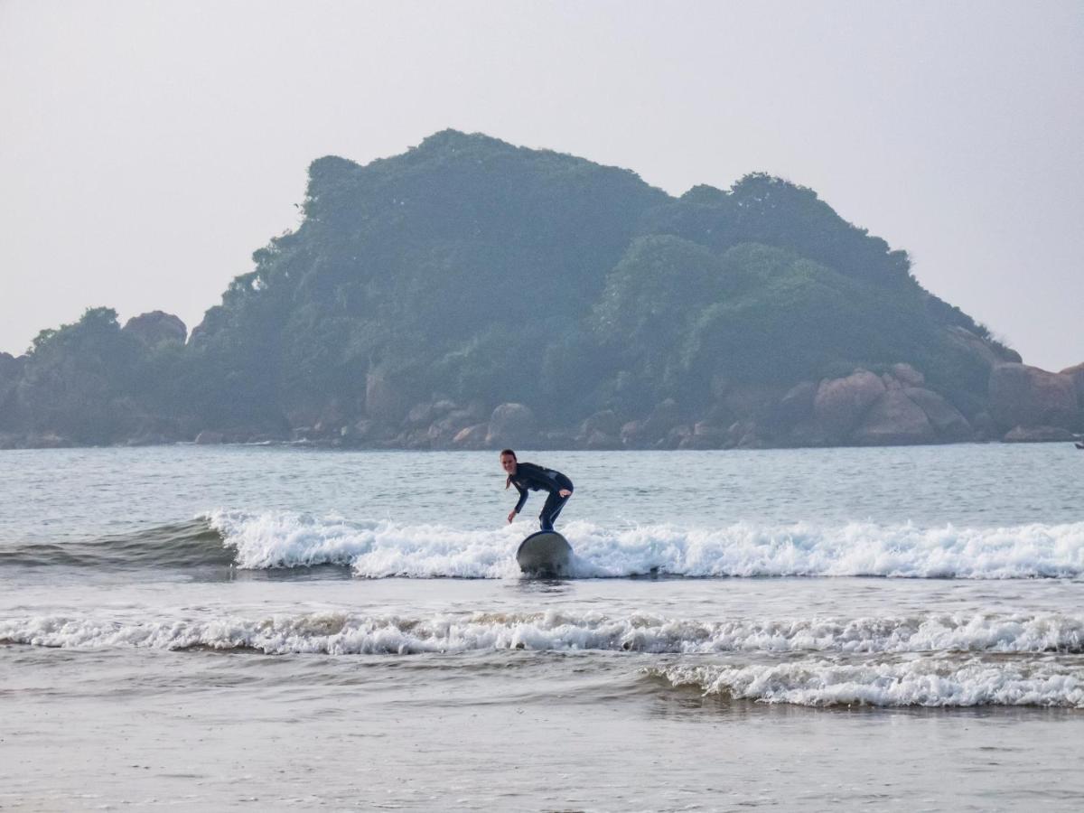 Surf & Party Weligamaホステル エクステリア 写真